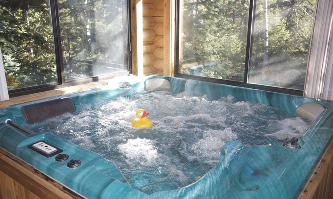 Duck Creek Village Cabin | Luxurious spa cabin