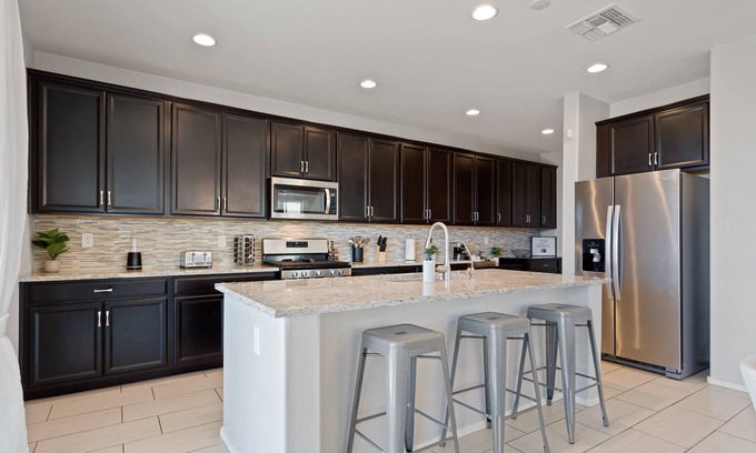 Tucson House | Luxurious, Spacious 4-Bedroom Home