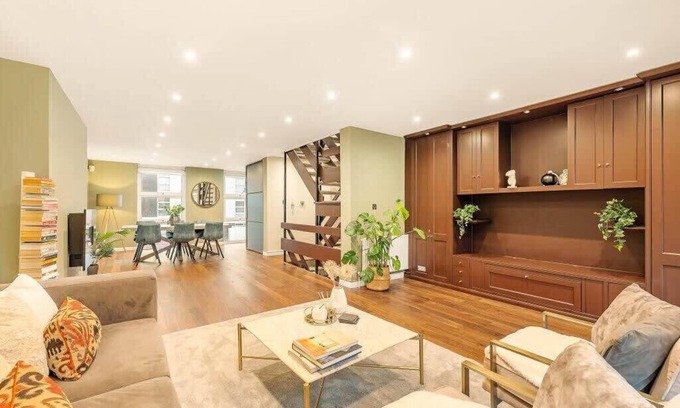 Belsize House | Luxurious & Spacious Townhouse