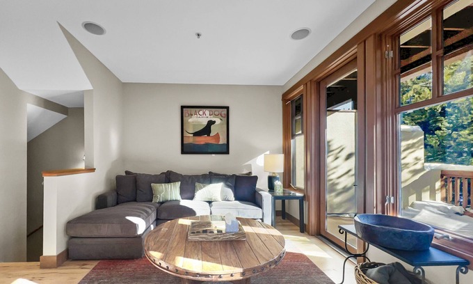 Copper Mountain Village House | Luxurious Town Home, Short Walk to Lifts, Private Hot Tub 164B