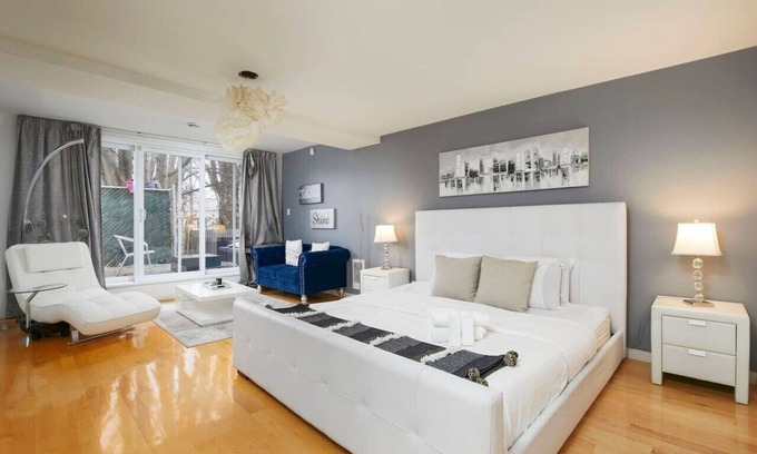 Little Burgundy Villa | Luxurious Villa Griffintown Downtown Old Montreal