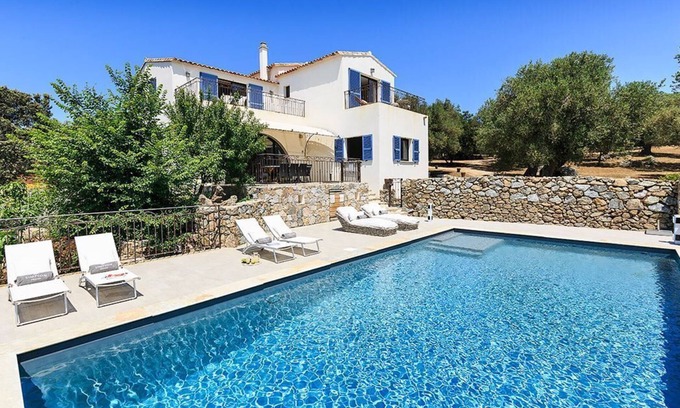 Monticello Villa | Luxurious villa in the heart of a centenary olive grove. Very rare!