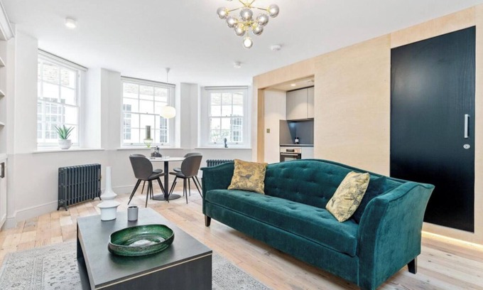 Holborn and Covent Garden Apartment | Luxury 1 Bed- Sleeps 4- Holborn/Covent Garden