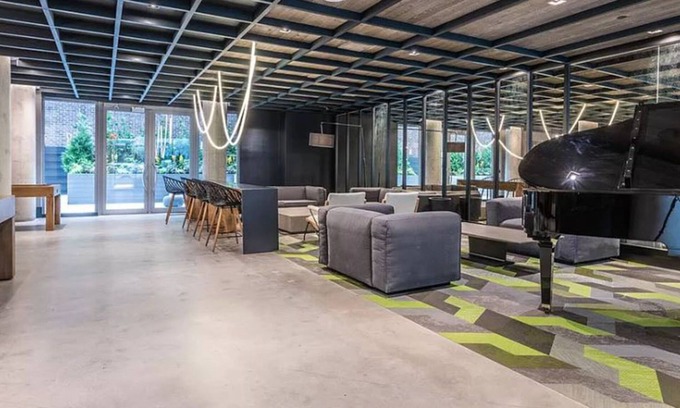 Hunters Point Apartment | Luxury 1B apartment in LIC. 15 minute to central park and midtown Manhattan!