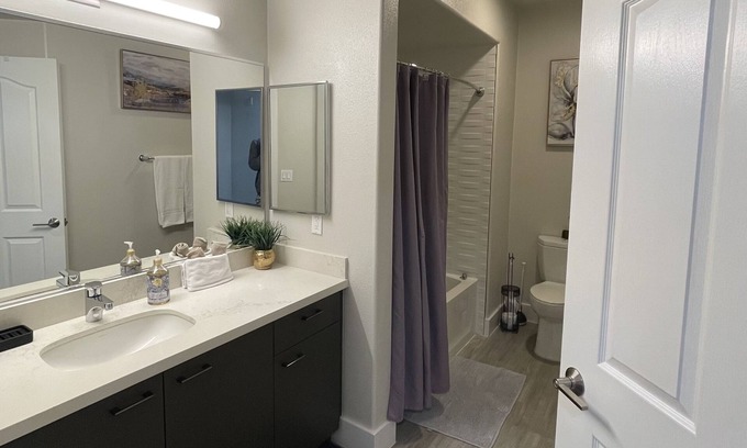Ladera Heights Condo | Luxury 1Bed The Grove Weho Melrose Beverly Hills