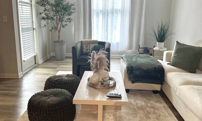 Cumberland Condo | Luxury 1Br Condo - 5 mins Truist Park & The batterynn