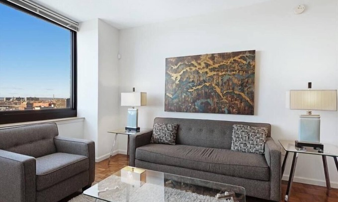 Hudson Exchange Apartment | Luxury 1BR | Full Kitchen | Steps from PATH | by GLS