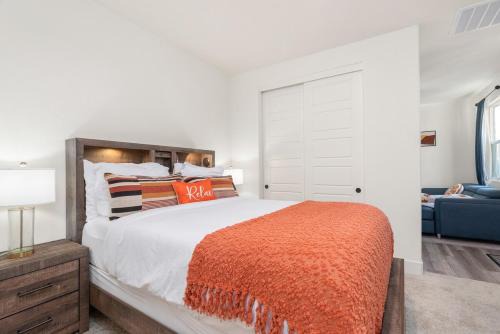 Downtown Apartment | Luxury 1BR Suite Bakersfield California