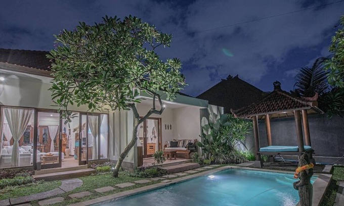 Seminyak Villa | Luxury 2 bedrooms villa with private pool