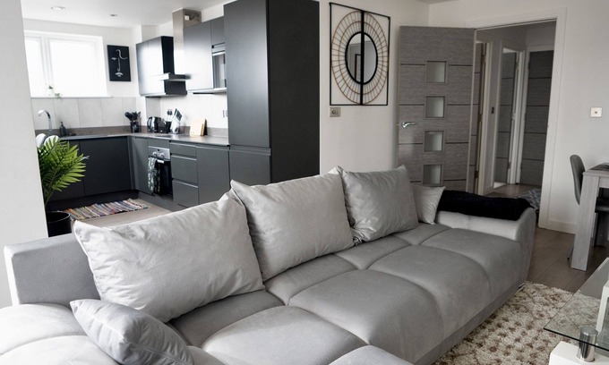 Luton Apartment | Luxury 2 bed Apartment in Town Centre - FREE WIFI!