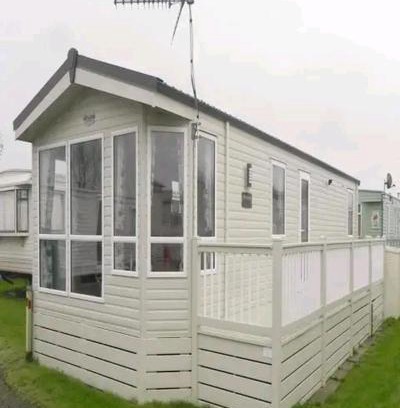Heacham Ski Chalet | Luxury 2 Bed Caravan Heacham Beach Pets go Free