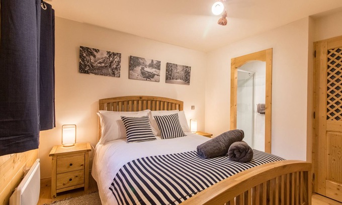 Samoens Apartment | Luxury 2-bedroom Apartment & Residents’ Pool, Samoëns, Grand Massif
