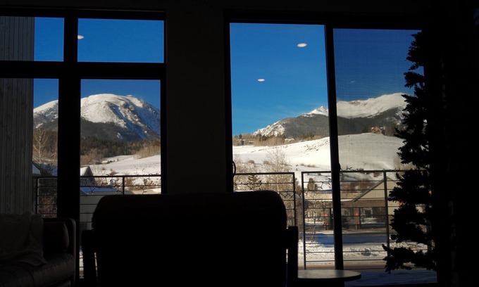 Willow Grove Condo | Luxury 2-bedroom Condo on the Blue River in Silverthorne