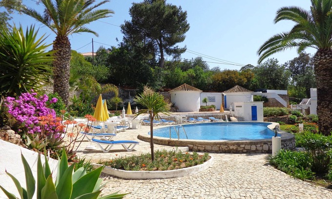 Vale de Parra Villa | Luxury 2 bedroom Villa on Quinta da Saudade, with 2 pools, tennis court, etc.