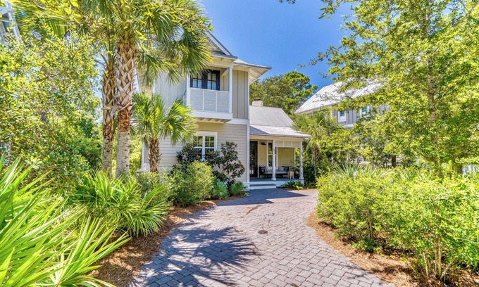 Hammocks of Seagrove House | Luxury 2-Story Home | 2-min to pool | 8-min to the beach | 1-mile from Seaside
