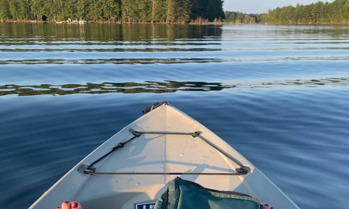 Three Lakes House | Luxury 3 Bedroom/3 Bathroom Lakefront Condo with Outdoor Hot Tub! Pet friendly!