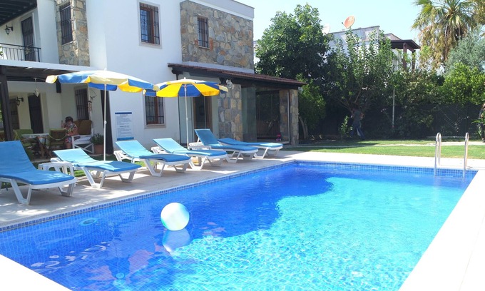 Yalikavak Villa | Luxury 3 bedroom self catering holiday villa with private swimming pool.