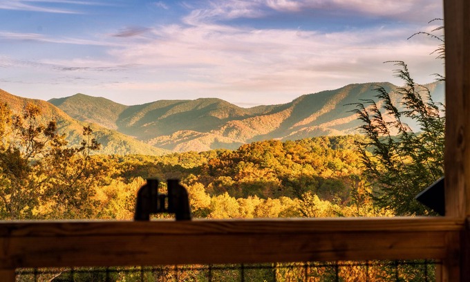 Gatlinburg - Pigeon Forge Cabin | Luxury 3 King Suites Cabin, Mountain Views, FirePit, HotTub, Games, Pet friendly