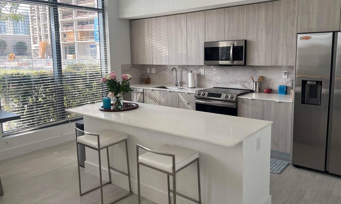 Riverwalk Fort Lauderdale Apartment | Luxury 3 story apartment Las Olas FT Laud