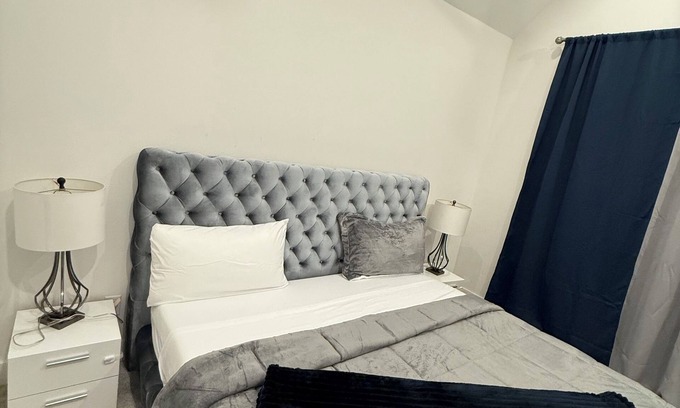 Northside House | Luxury 3BR for Families, Nurses & Groups