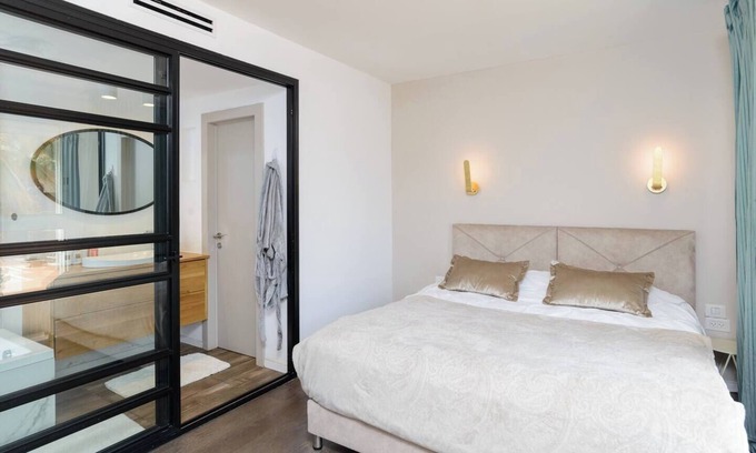 Herzliya Pituach Apartment | Luxury 3BR in Marina Complex By Barnes