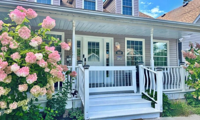 Crystal Beach House | Luxury 3BR Oasis w/Heated Pool & Tropical Vibes