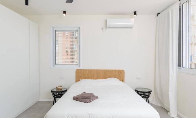 Netanya Apartment | Luxury 3BR with Sea Views in Netanya