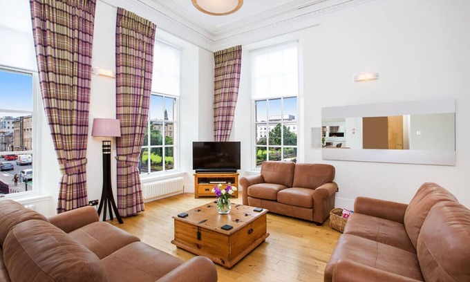 City Centre Glasgow Apartment | Luxury 4 Bedroom Apartment in Glasgow City Centre
