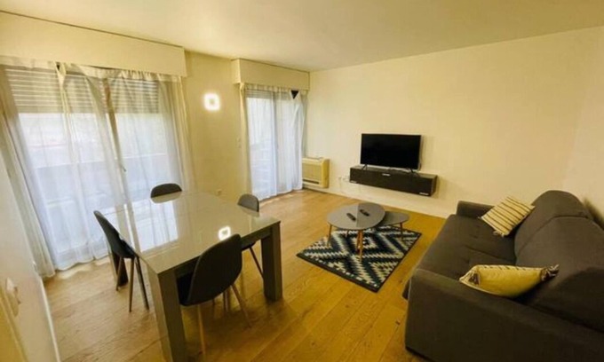 Neuilly-sur-Seine Apartment | Luxury 4-person apartment 5min from Paris