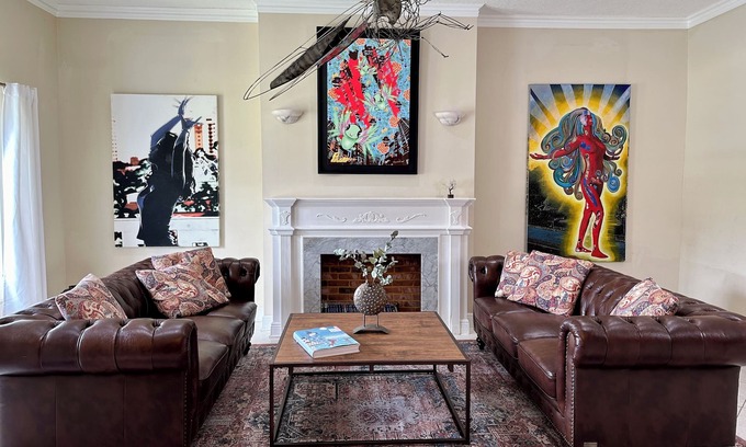 Highland Garden Villa | Luxury 5 Bedroom Art Villa, Heated Pool, Hot tub, Billiards, Grill!