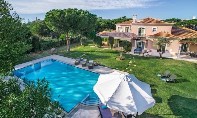 Quinta do Lago Villa | Luxury 5 Bedroom Villa with Private Pool, Landscaped gardens in Quinta do Lago A345 - Almancil, Algarve