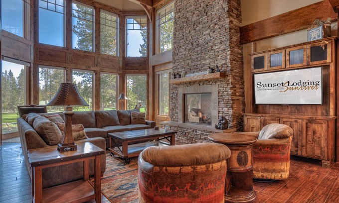 Sunriver House | Luxury 5 EnSuites, Hot Tub, A/C, 12 SHARC, Golf Course View