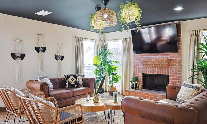 DeSoto House | Luxury 5BR Getaway w/Pool, Hot Tub & Cinema
