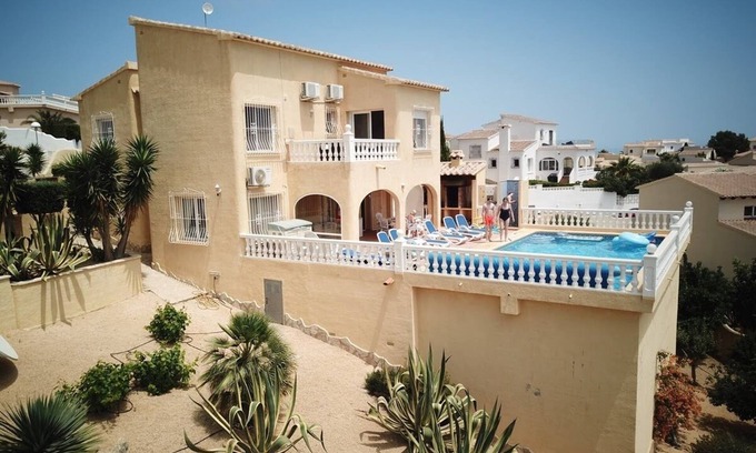 Cumbre del Sol Villa | Luxury 6 Bedroom Family Villa with 10m x5m Heated pool air-con every room Wi-Fi