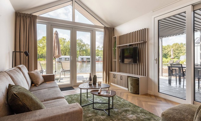 Sellingen House | Luxury 6-person bungalow in the holiday park Landal Landgoed Bourtange