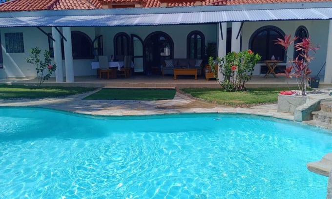 Bouvet Island Villa | Luxury 7 bedrooms villa close to playa laguna beach