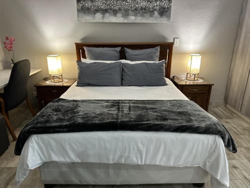 Rietfontein Apartment | Luxury and Comfort Hideaway 1 - Solar Powered