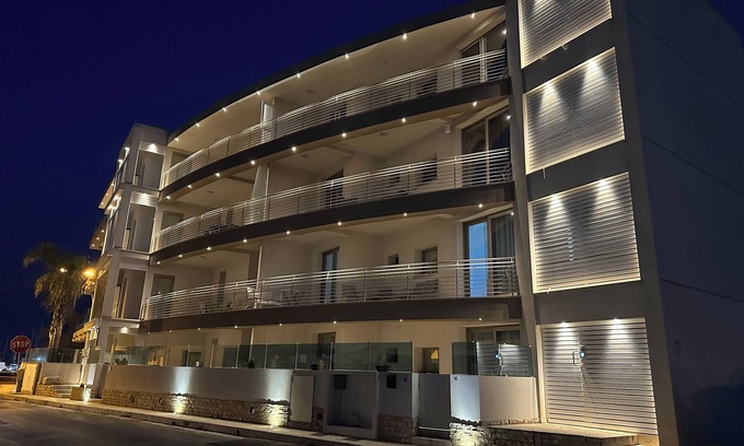 Marzamemi Condo | Luxury and privacy at the gates of the magical village of Marzamemi.