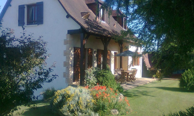 Cenac-et-Saint-Julien Apartment | Luxury apartment in Dordogne's Golden Triangle ; sleeps up to 4