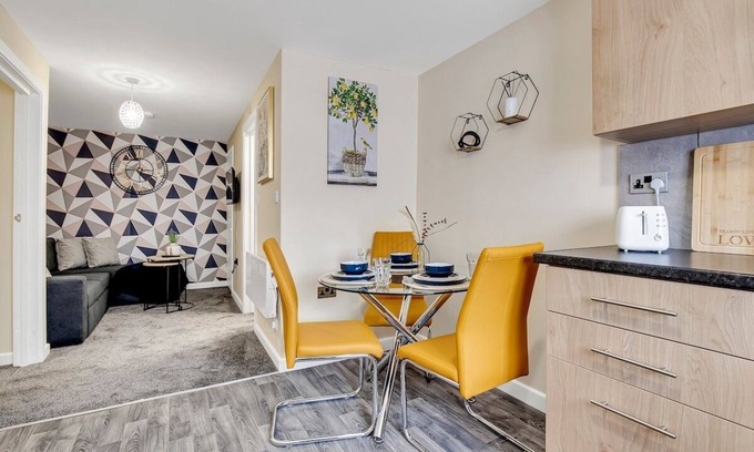 Townfield Apartment | Luxury apartment 7 minutes from Heathrow