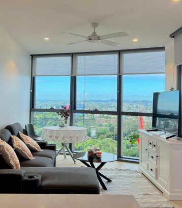 Brisbane Central Business District House | Luxury apartment at Queens Wharf Tower