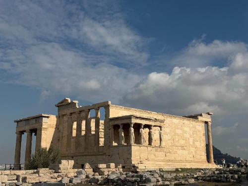 Filopappou Apartment | Luxury apartment close to the Acropolis