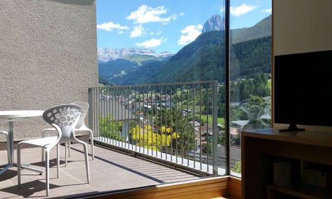 Ortisei Apartment | Luxury apartment in a beautiful location near the village center and ski slopes