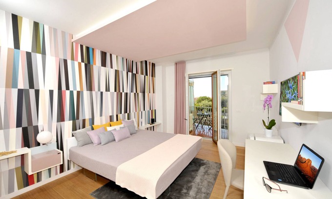 Sorrento Apartment | Luxury apartment in Sorrento center, Wi-Fi, AC, breakfast, garage