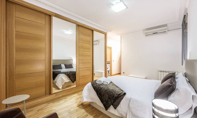 Almagro Condo | Luxury apartment in the center of Madrid