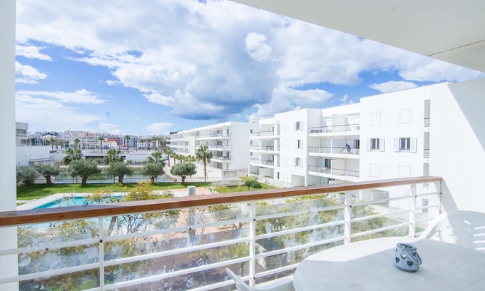 Telheiro Apartment | Luxury Apartment with pool on Marina De Lagos