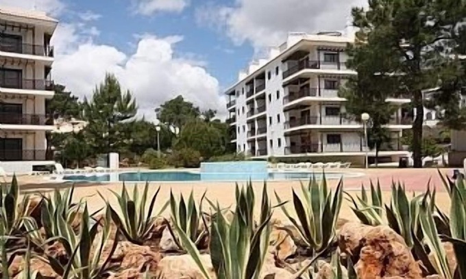 Aldeia das Acoteias Apartment | Luxury Apartment With Pools, 30 Min From Airport