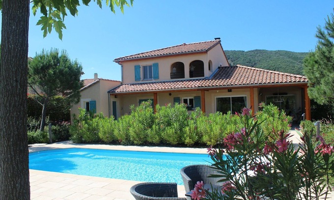 Vallon-Pont-d'Arc Villa | Luxury Ardeche Villa | Villa Merle | 4 Bedrooms | Private Pool | Perfect for.