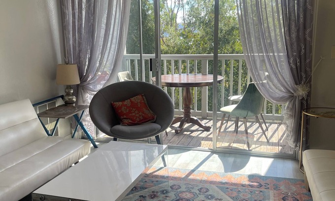 Benicia House | Luxury bay view apartment in Southampton, Benicia