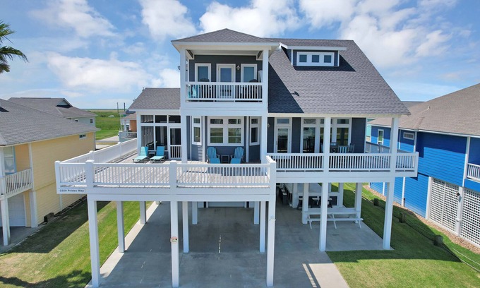 Port Bolivar House | Luxury Beach Home w/Ocean Views. King size bed . Sleeps 12 Beach views